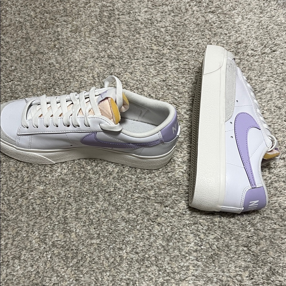 Nike Women's Blazers- White/Lavender
